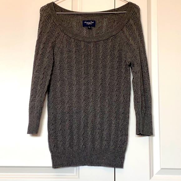 3 for $20 💜 AMERICAN EAGLE OUTFITTERS Sweater - Picture 1 of 6